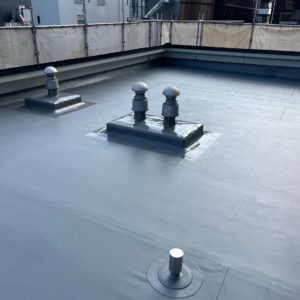 京都市中京区にて防水工事〈ビルの改修工事・塩ビシート防水〉
