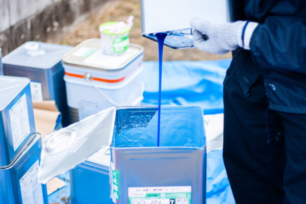 防水材の臭いは健康に影響する?施工中の注意点を紹介