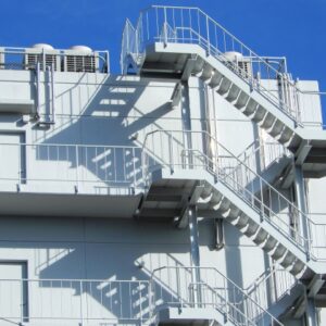 商業施設の屋上防水に使われる主な工法と選び方