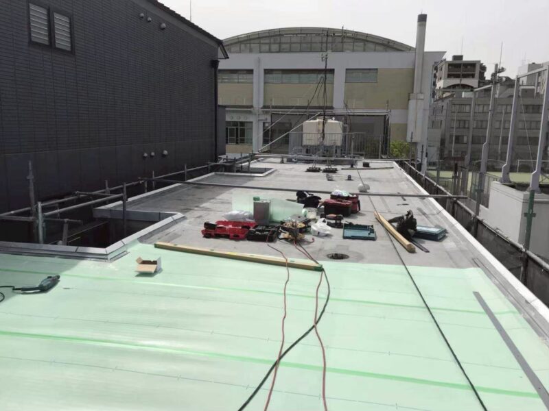 京都市右京区にて雨漏り修理・防水工事〈ハイツの屋上防水工事〉 施工前