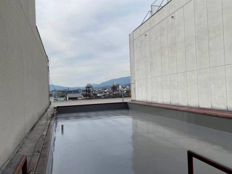 京都市南区にて雨漏り修理・防水工事〈マンション屋上のウレタン防水工事〉 施工後